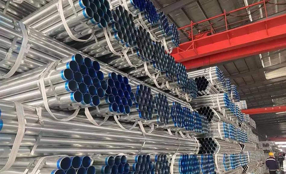 El taller de Xinlida produce tubos redondos con tiras galvanizadas