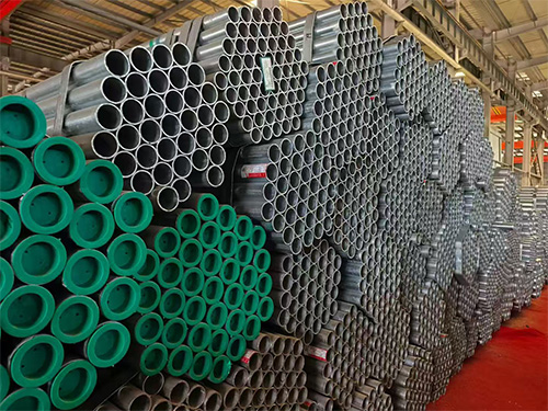 Tubo de acero sin costura negro